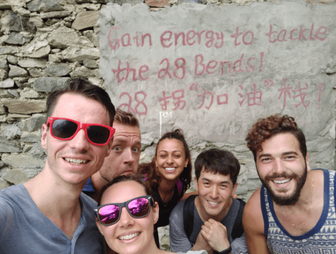 28 bends on the 2 day Tiger Leaping Gorge trek