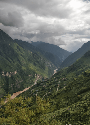 Beautiful scenery throughout the Tiger Leaping Gorge 2 day trek