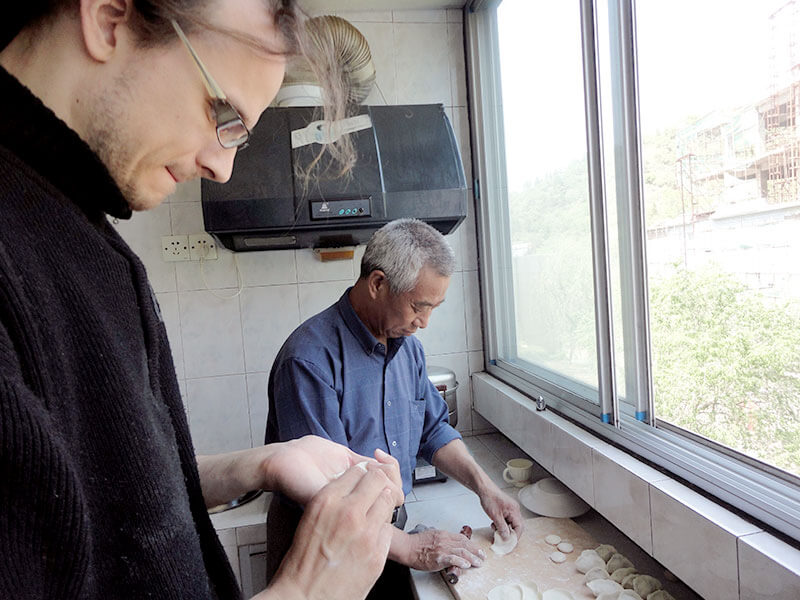 Student preparing Dinner with a Chengde Homestay