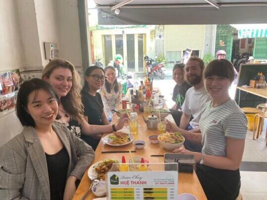 LTL Saigon || Team Lunch with Hannah, Ottavia and Holly